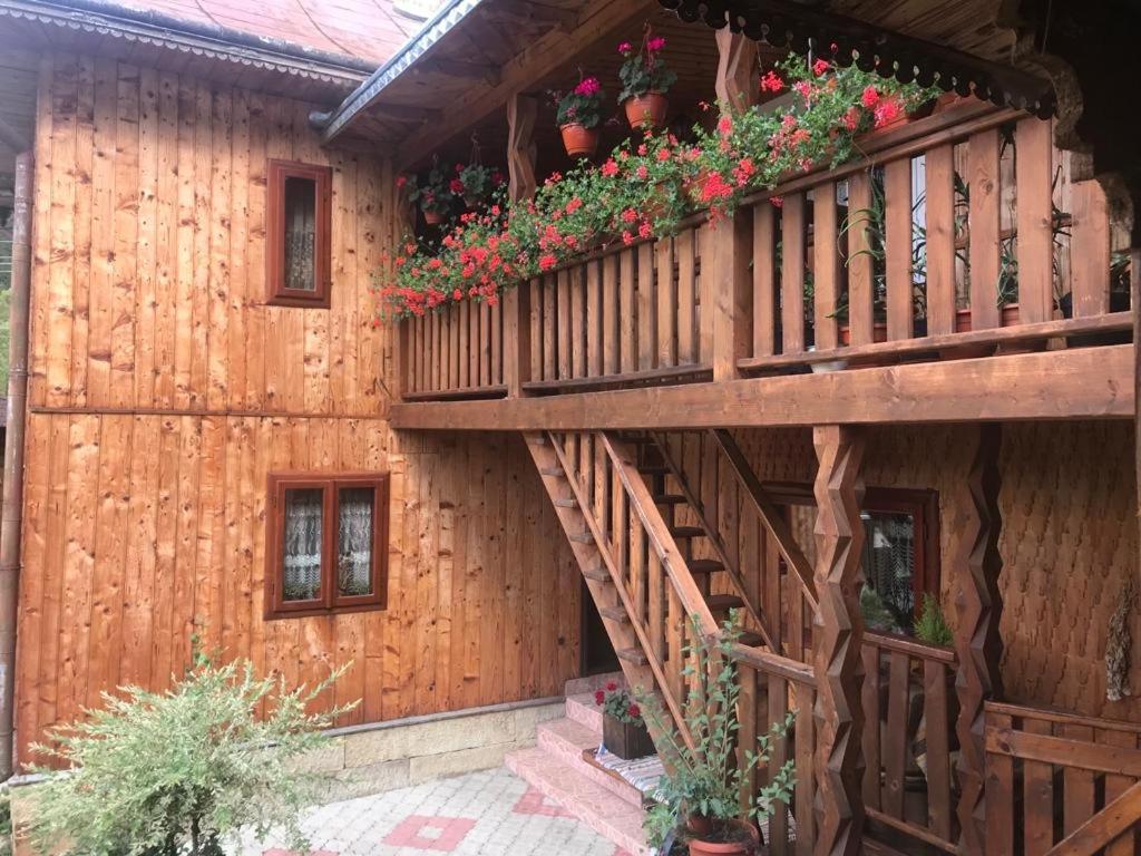 Pensiunea Agroturistica Casa Colinita Vatra Moldoviței Kültér fotó