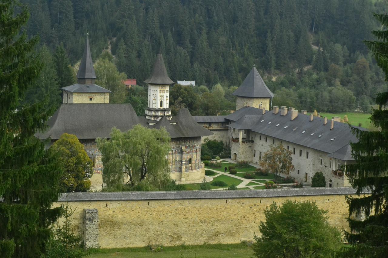 Pensiunea Agroturistica Casa Colinita Vatra Moldoviței Kültér fotó
